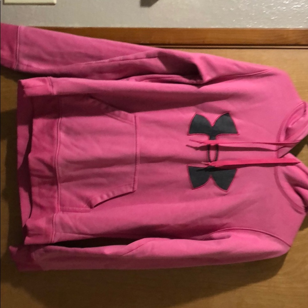 Under armour sweatshirt size medium